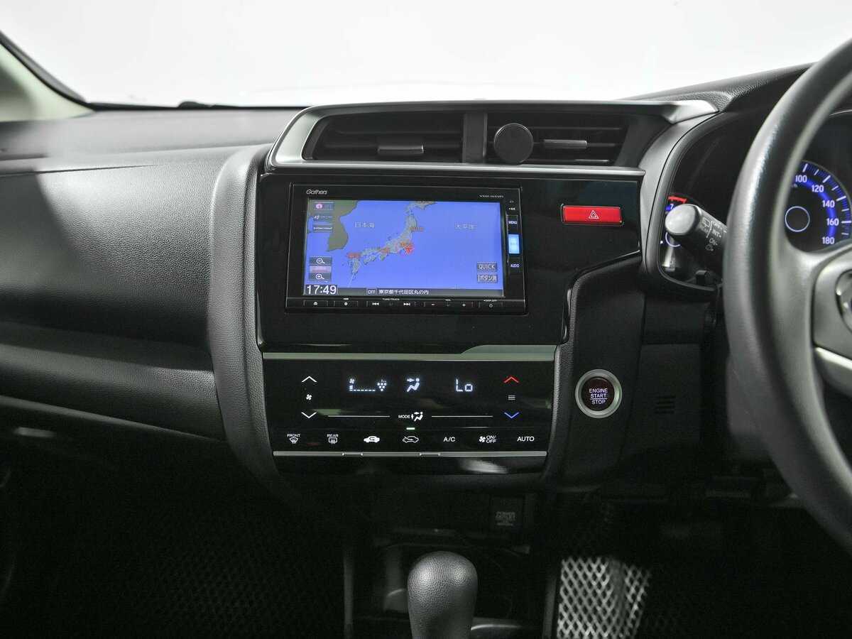 Купить Honda Fit с пробегом. Фото: #8
