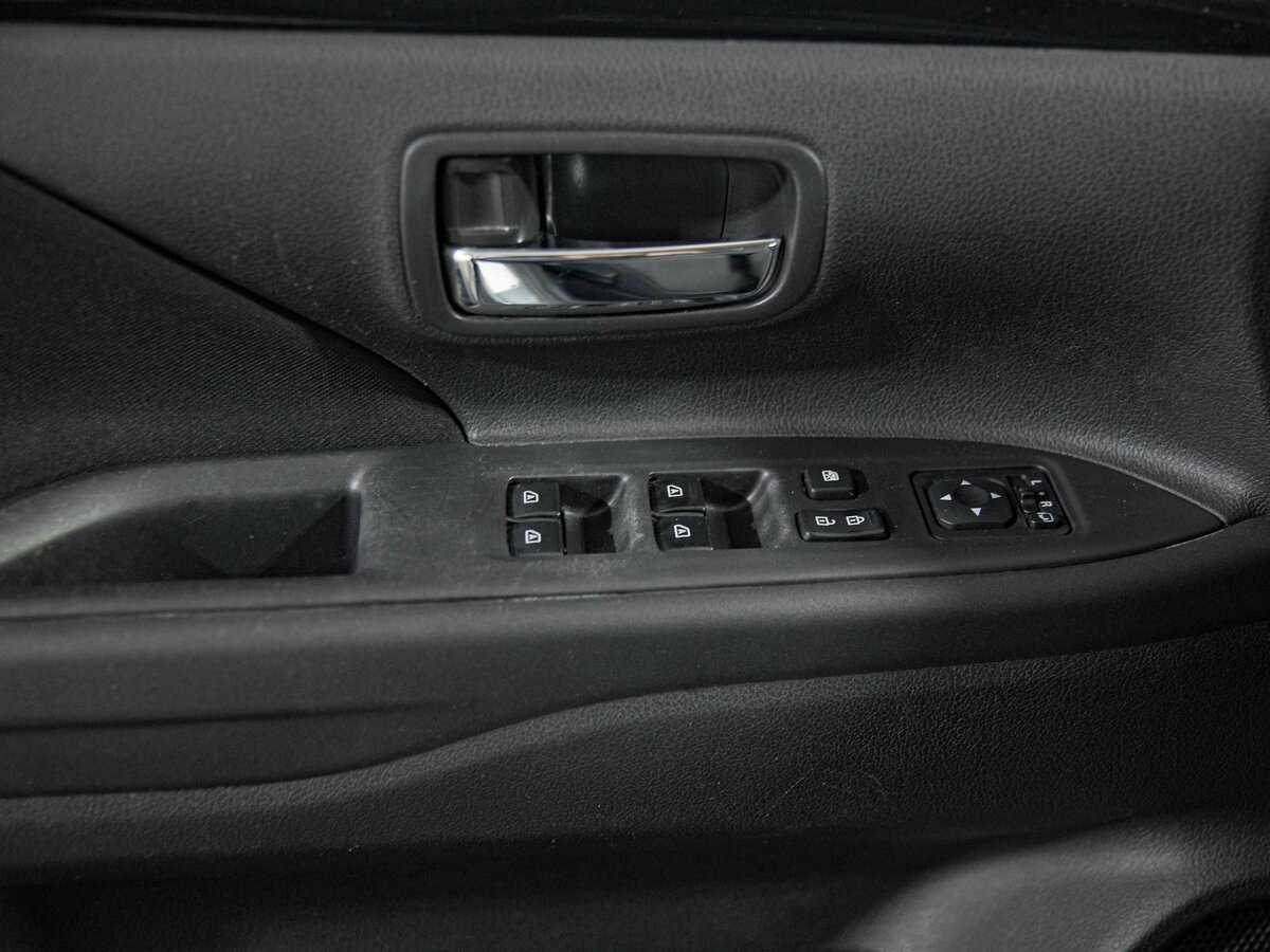 Купить Mitsubishi Outlander с пробегом. Фото: #15