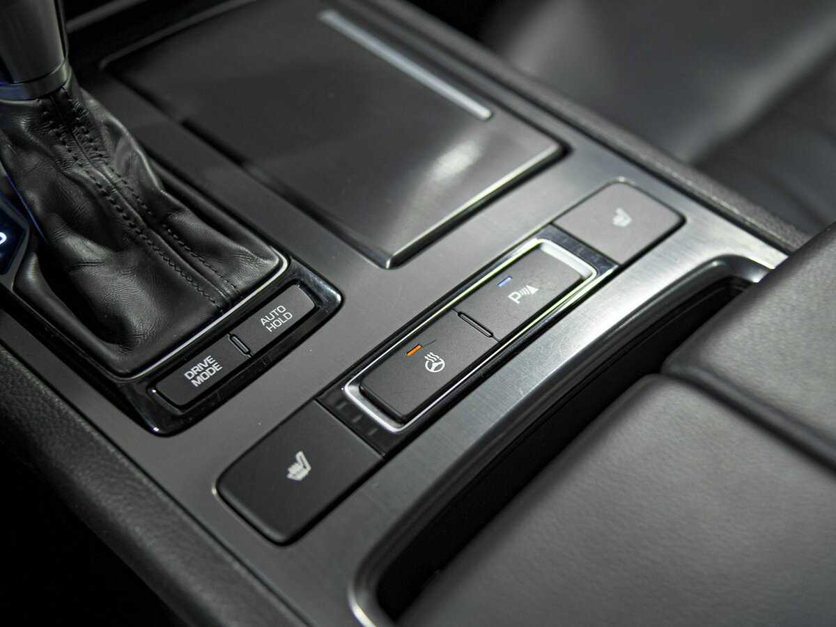 Купить Hyundai Genesis с пробегом. Фото: #15