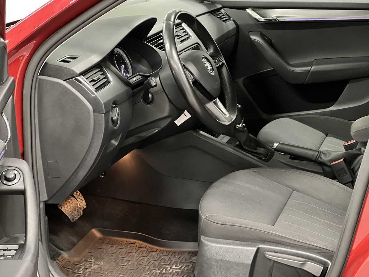 Купить Skoda Octavia с пробегом. Фото: #15