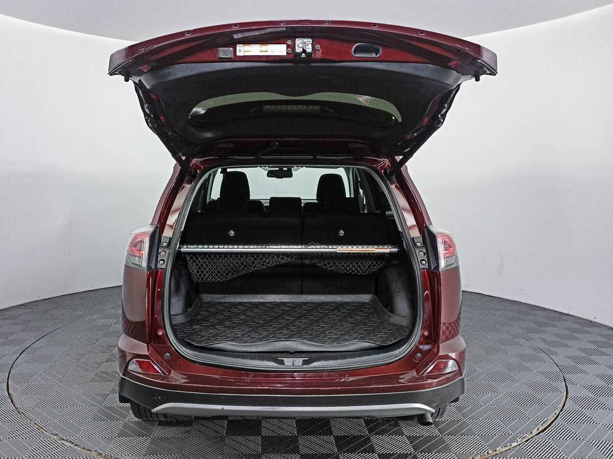 Купить Toyota RAV4 с пробегом. Фото: #9