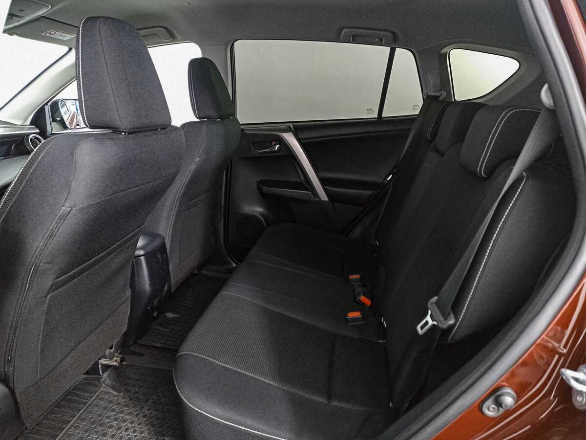 Купить Toyota RAV4 с пробегом. Фото: #11
