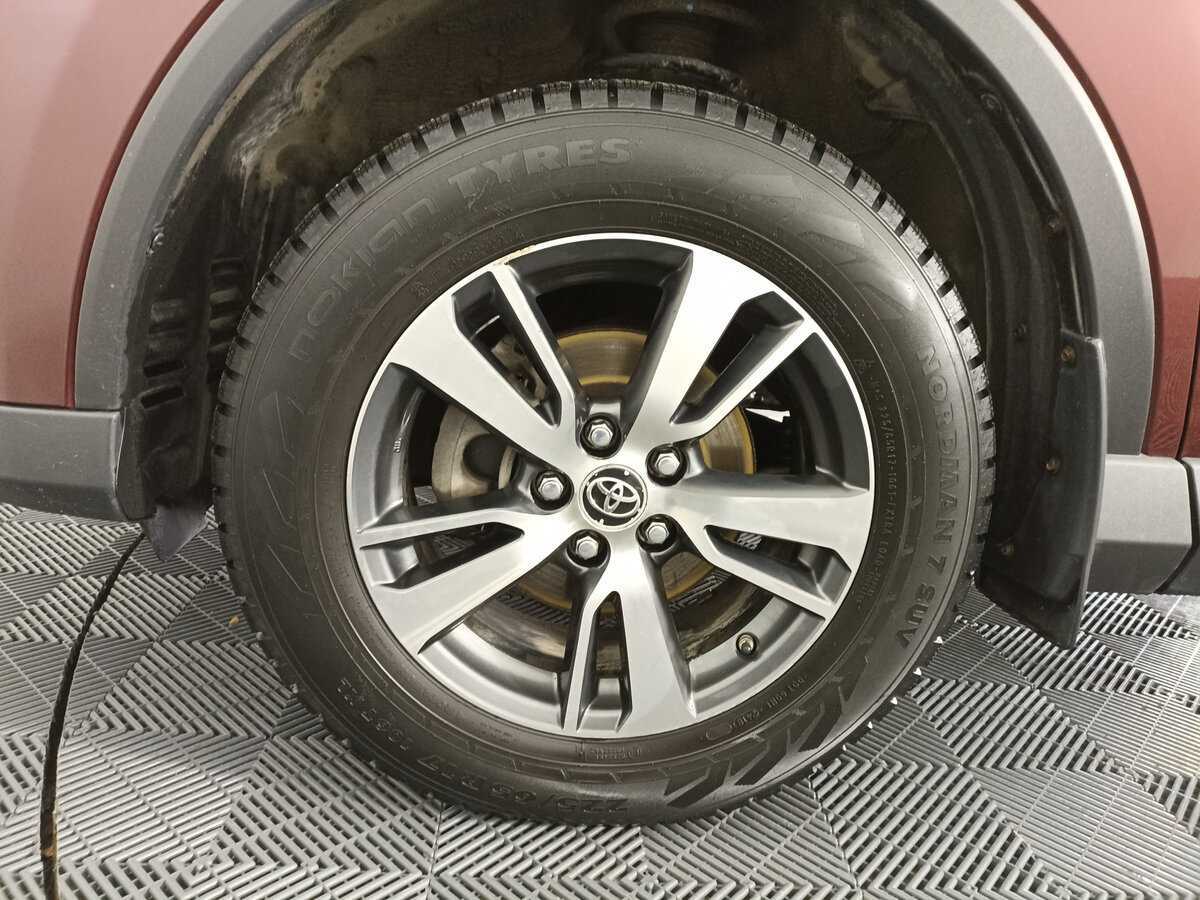 Купить Toyota RAV4 с пробегом. Фото: #17