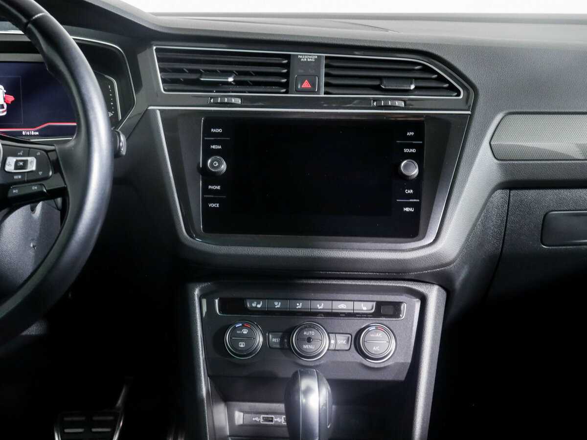 Купить Volkswagen Tiguan с пробегом. Фото: #9