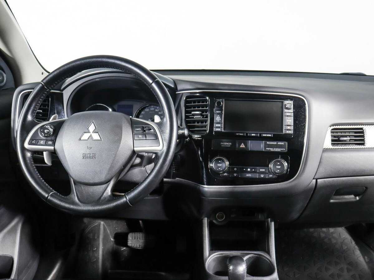 Купить Mitsubishi Outlander с пробегом. Фото: #5