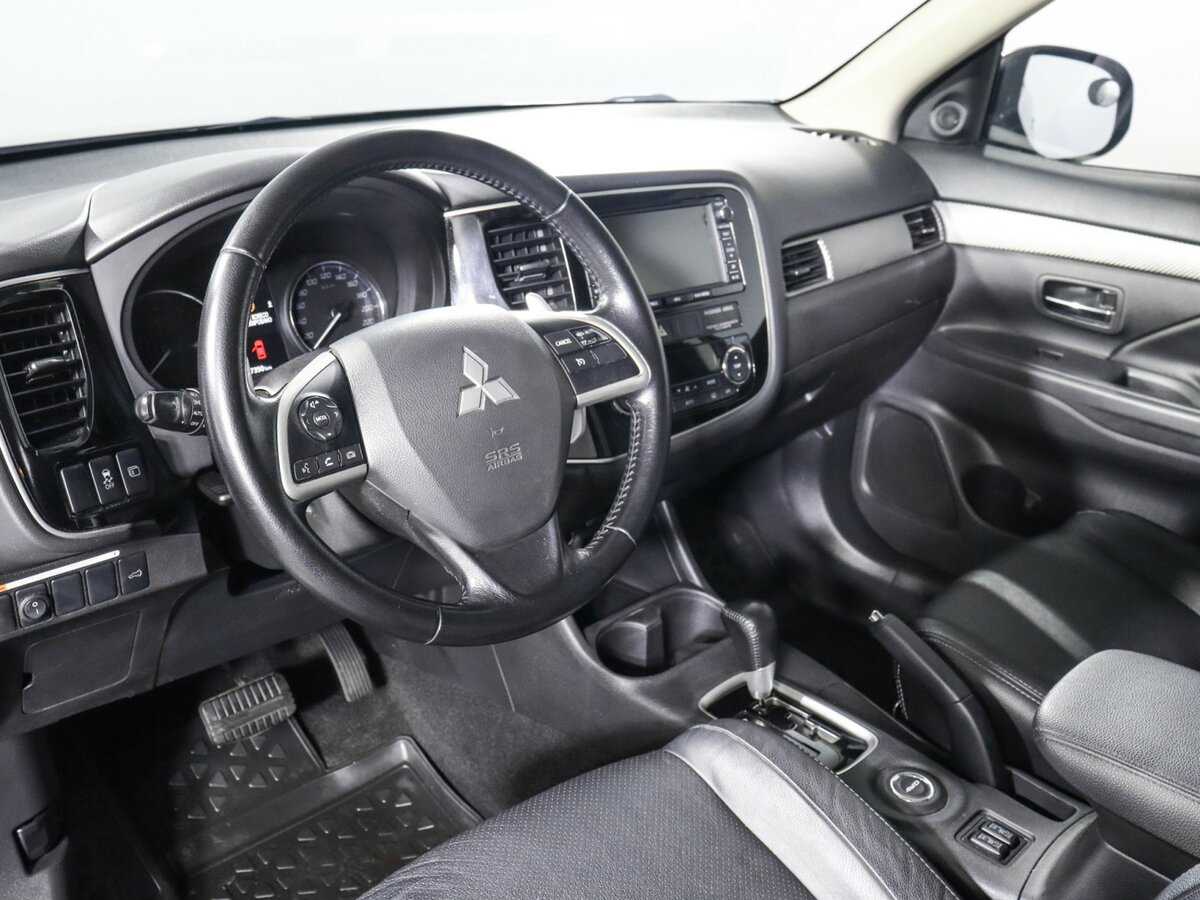 Купить Mitsubishi Outlander с пробегом. Фото: #7