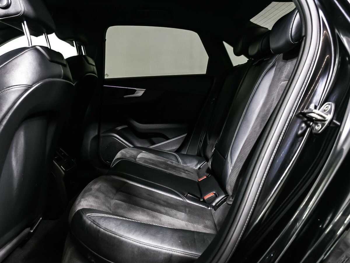 Купить Audi A4 с пробегом. Фото: #11