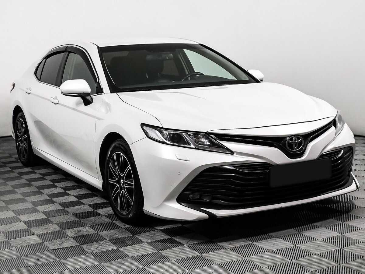 Купить Toyota Camry с пробегом. Фото: #2