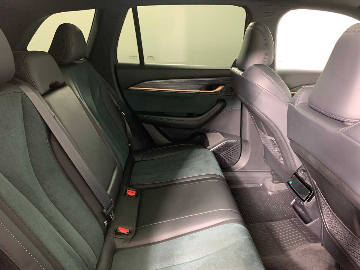 Купить Geely Monjaro с пробегом. Фото: #17