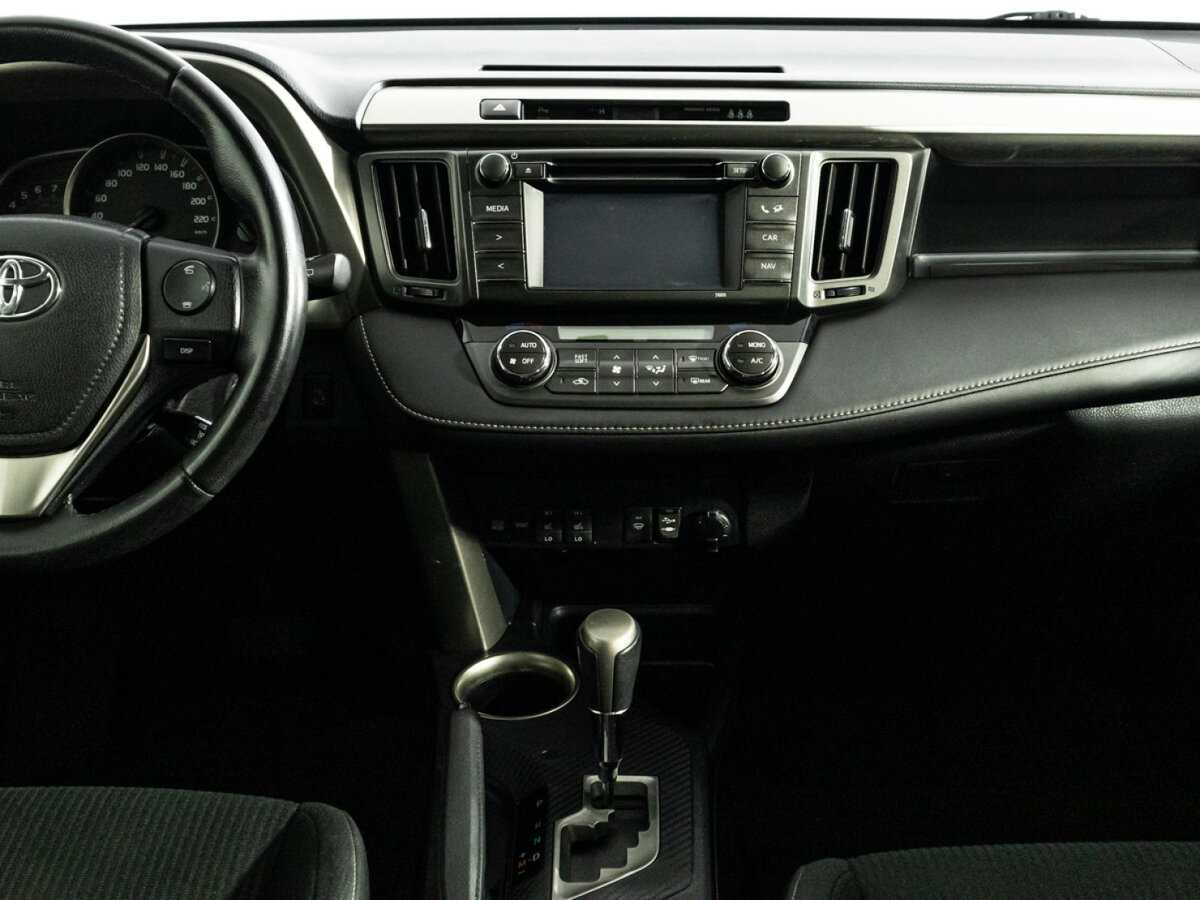 Купить Toyota RAV4 с пробегом. Фото: #13