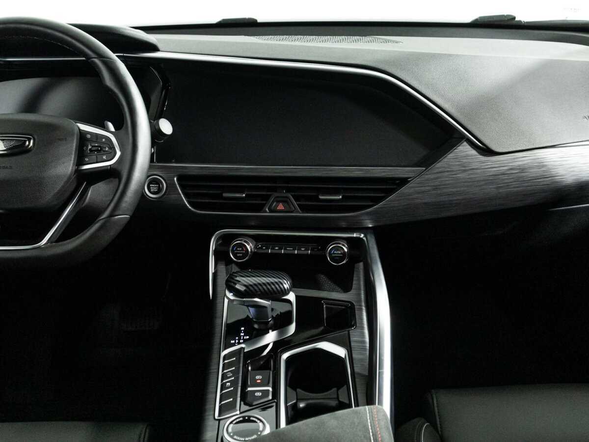 Купить Geely Tugella с пробегом. Фото: #13