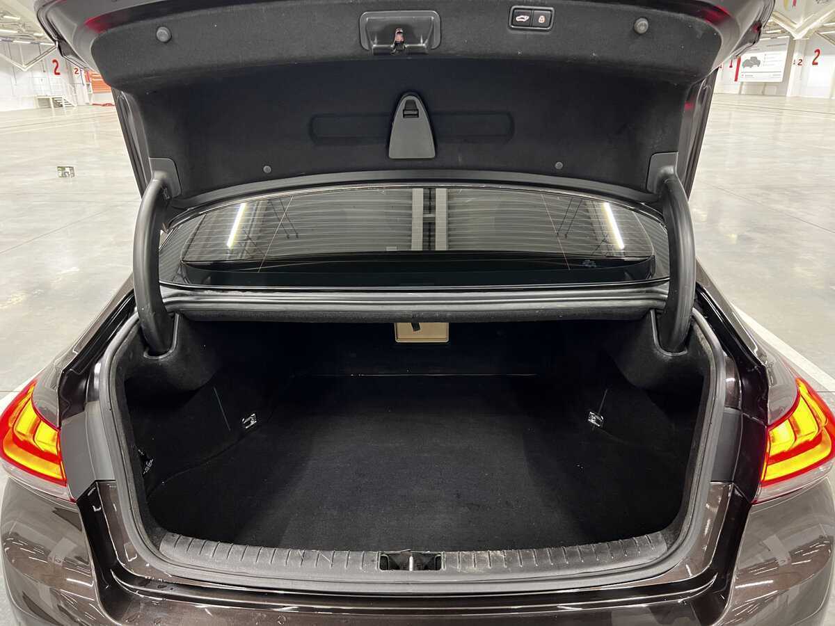 Купить Hyundai Genesis с пробегом. Фото: #9