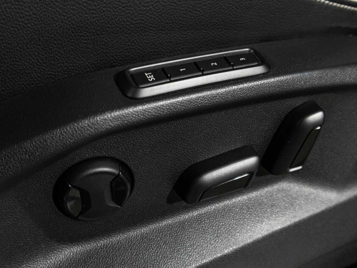 Купить Volkswagen Tiguan с пробегом. Фото: #18