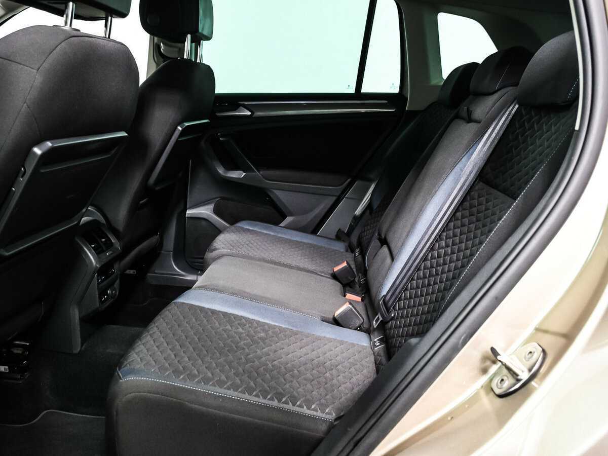 Купить Volkswagen Tiguan с пробегом. Фото: #11