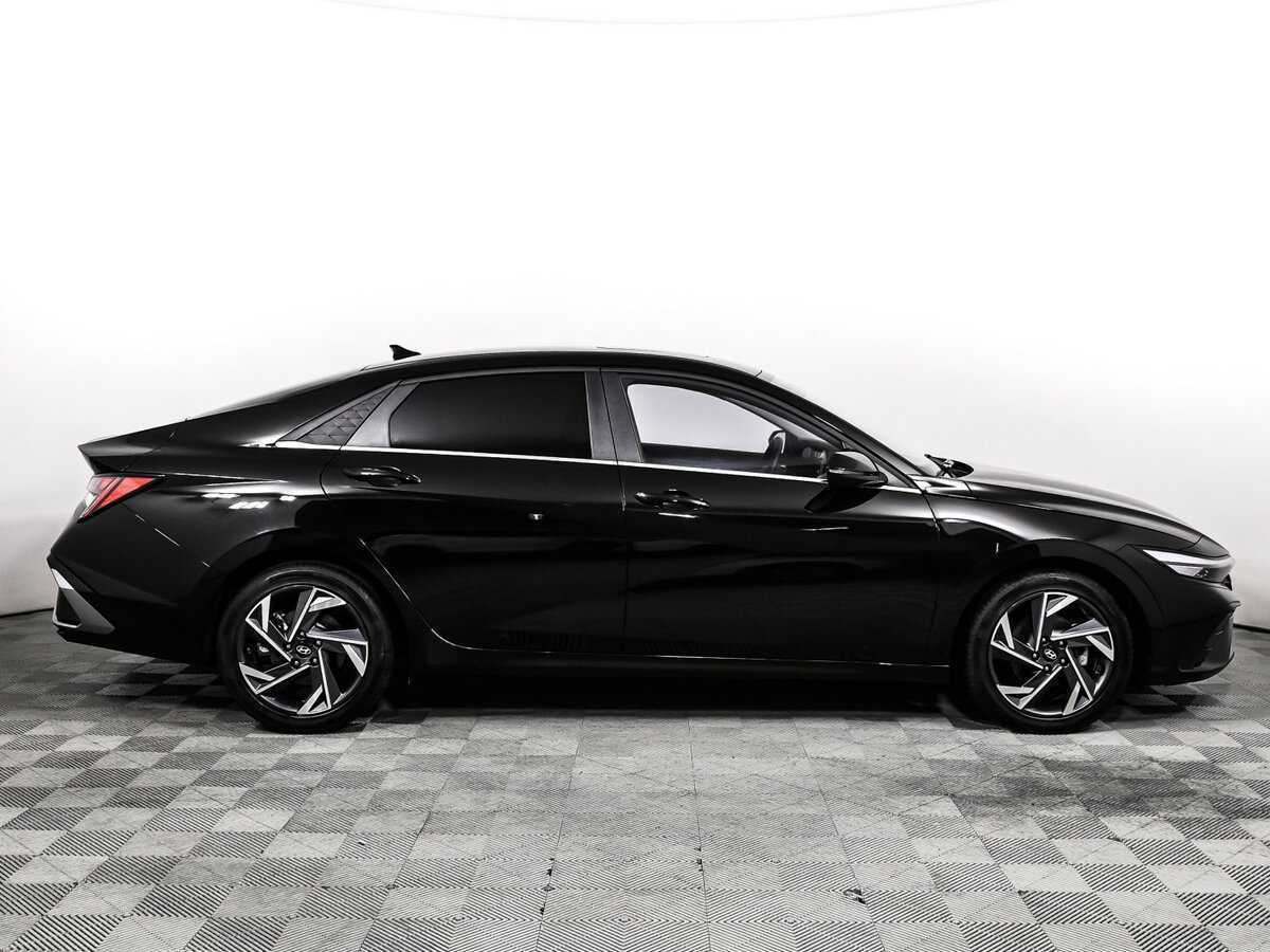 Купить Hyundai Elantra с пробегом. Фото: #3