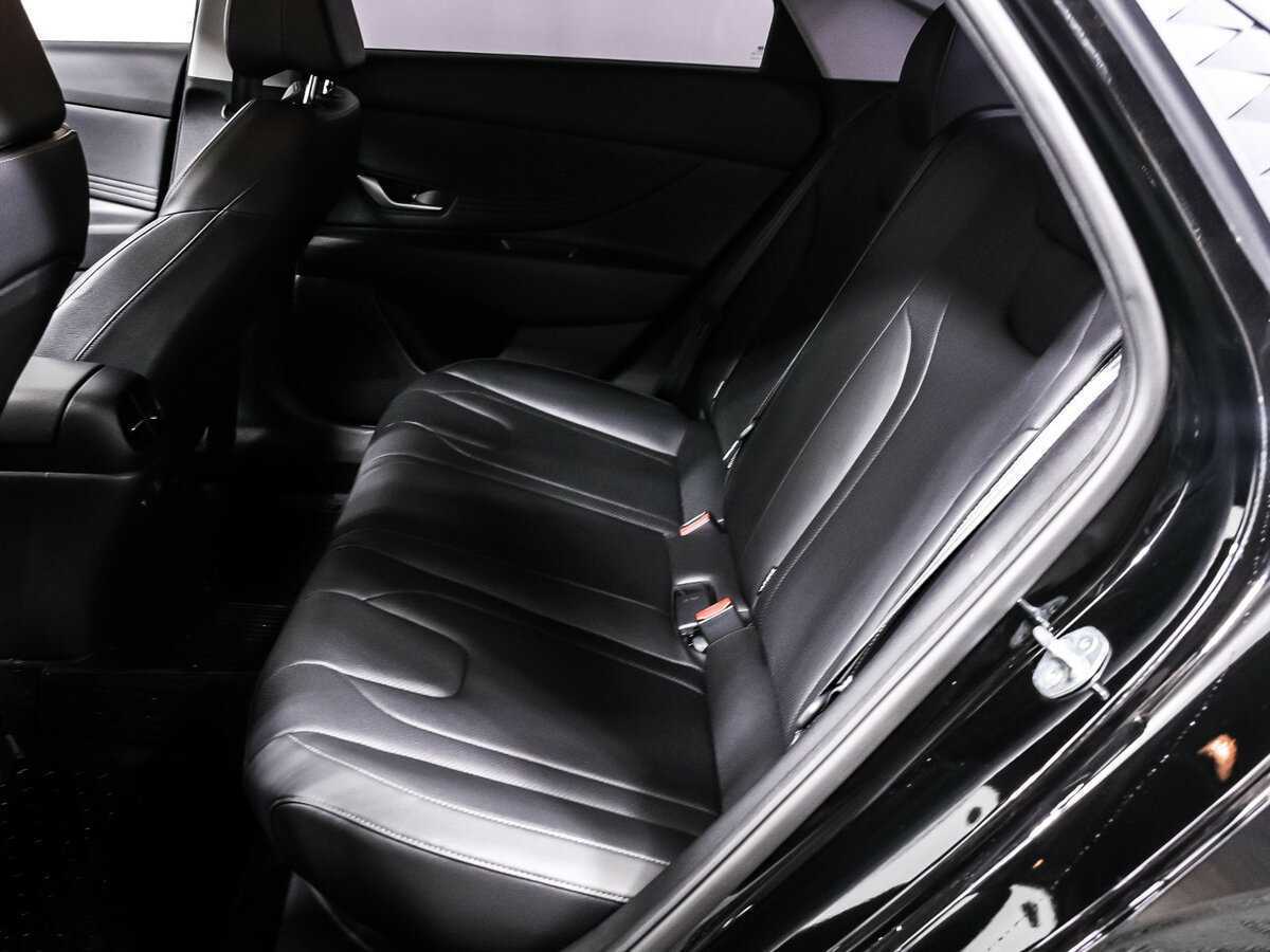 Купить Hyundai Elantra с пробегом. Фото: #12