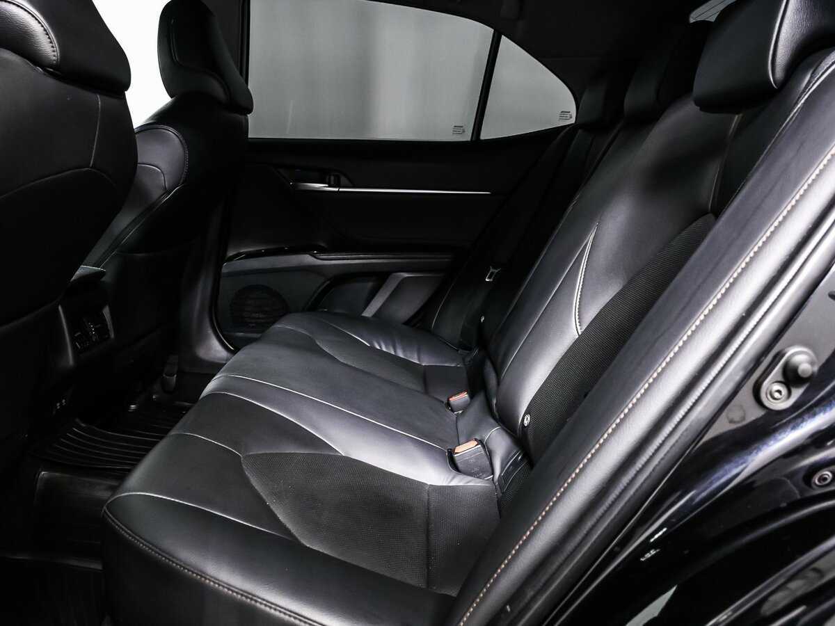 Купить Toyota Camry с пробегом. Фото: #11