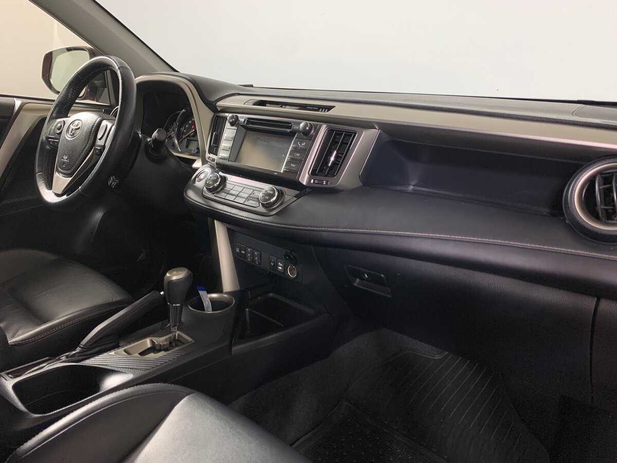 Купить Toyota RAV4 с пробегом. Фото: #13