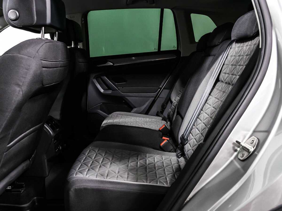 Купить Volkswagen Tiguan с пробегом. Фото: #12