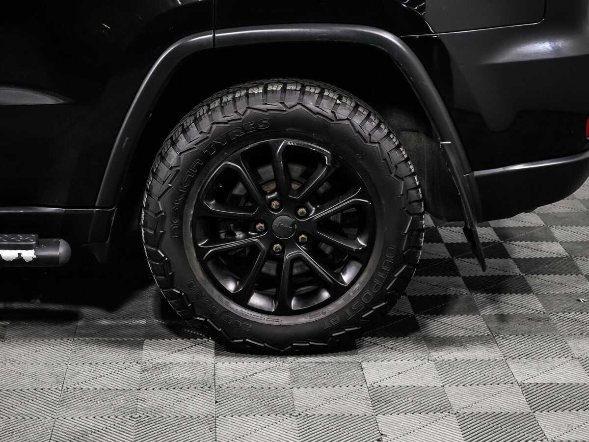 Купить Jeep Grand Cherokee с пробегом. Фото: #13