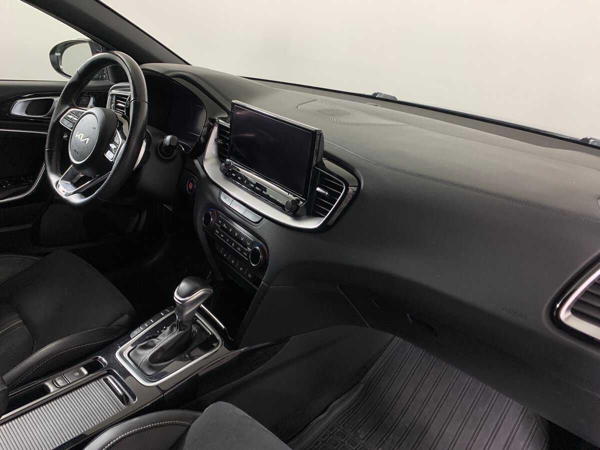 Купить Kia Ceed с пробегом. Фото: #13