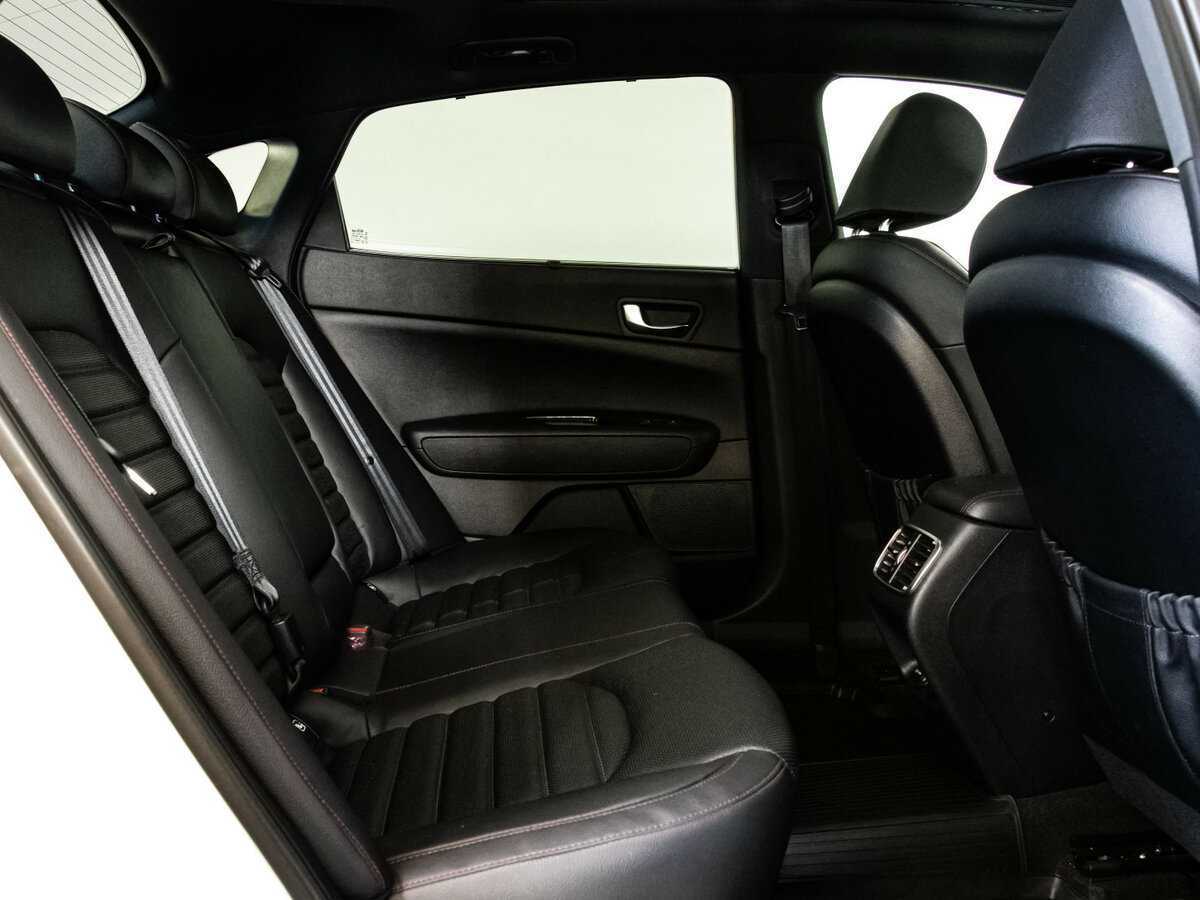 Купить Kia Optima с пробегом. Фото: #16