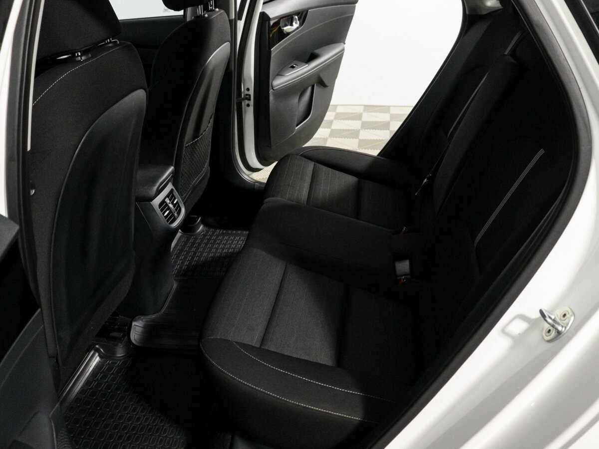 Купить Kia Cerato с пробегом. Фото: #15