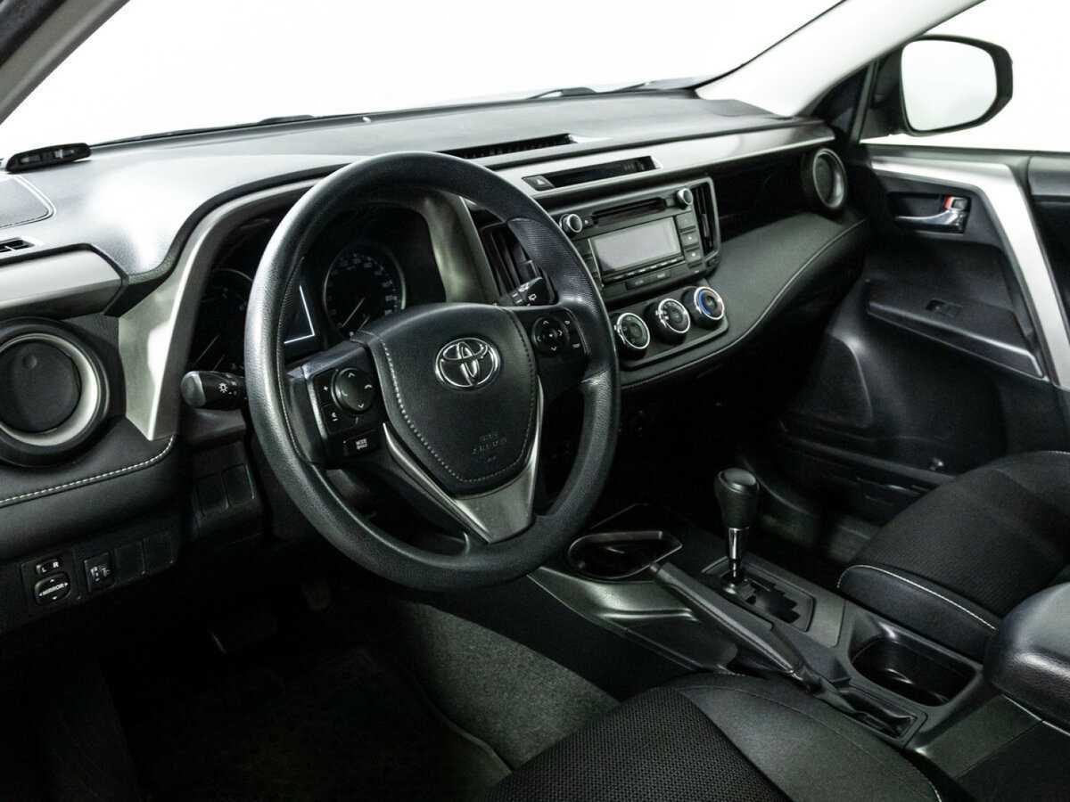 Купить Toyota RAV4 с пробегом. Фото: #10