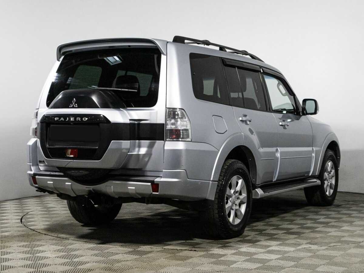 Купить Mitsubishi Pajero с пробегом. Фото: #3