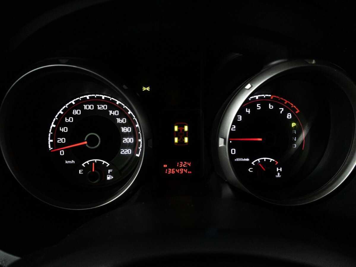 Купить Mitsubishi Pajero с пробегом. Фото: #9