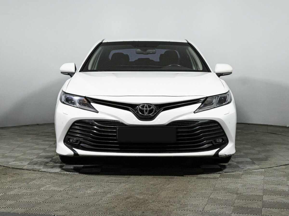 Купить Toyota Camry с пробегом. Фото: #1