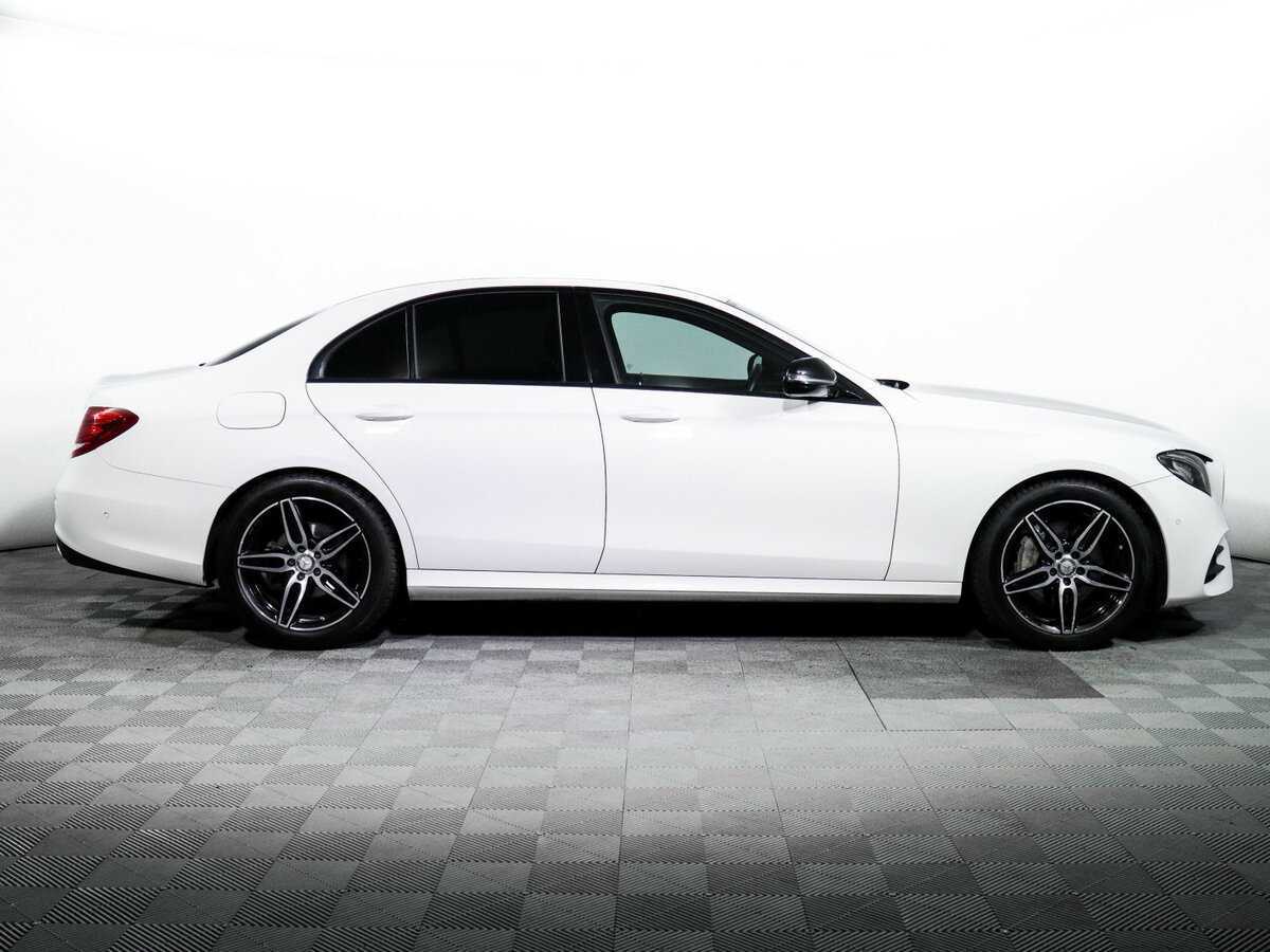 Купить Mercedes-Benz E-Класс с пробегом. Фото: #3