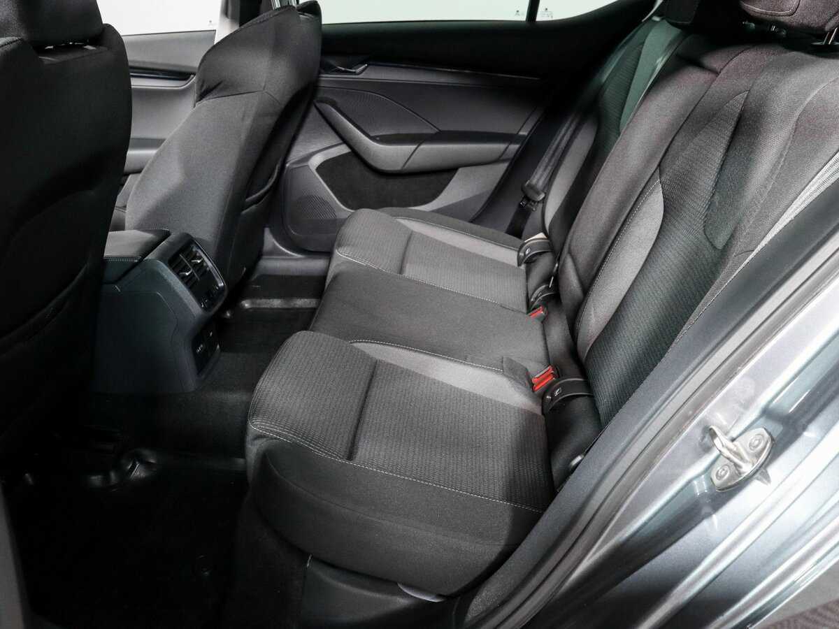 Купить Skoda Octavia с пробегом. Фото: #6