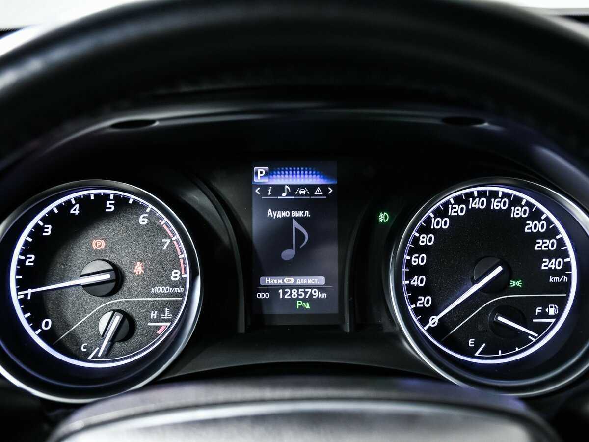 Купить Toyota Camry с пробегом. Фото: #9