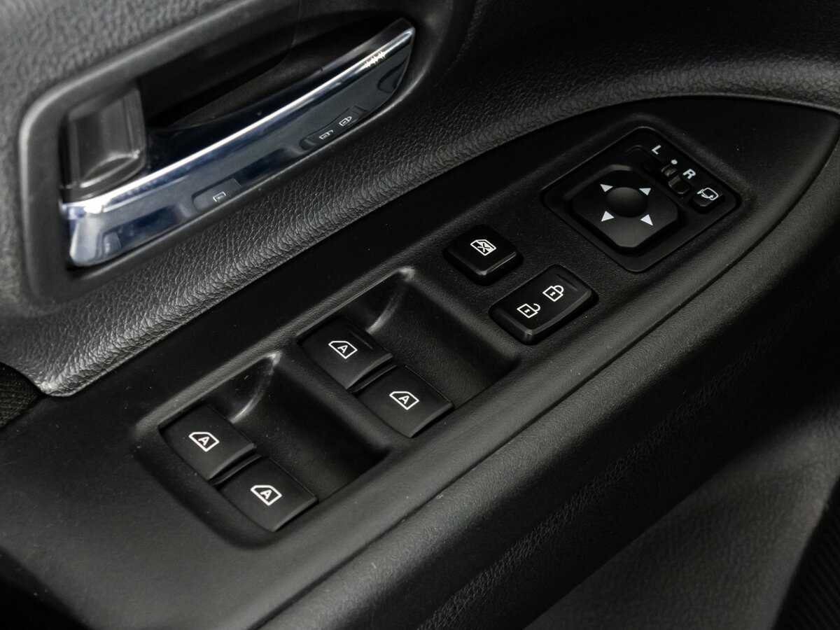 Купить Mitsubishi Outlander с пробегом. Фото: #12