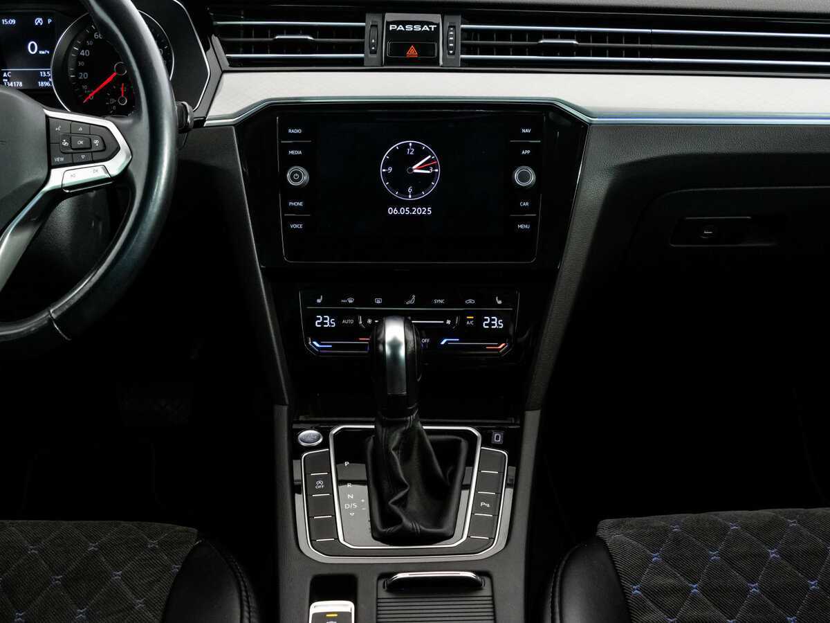 Купить Volkswagen Passat с пробегом. Фото: #13