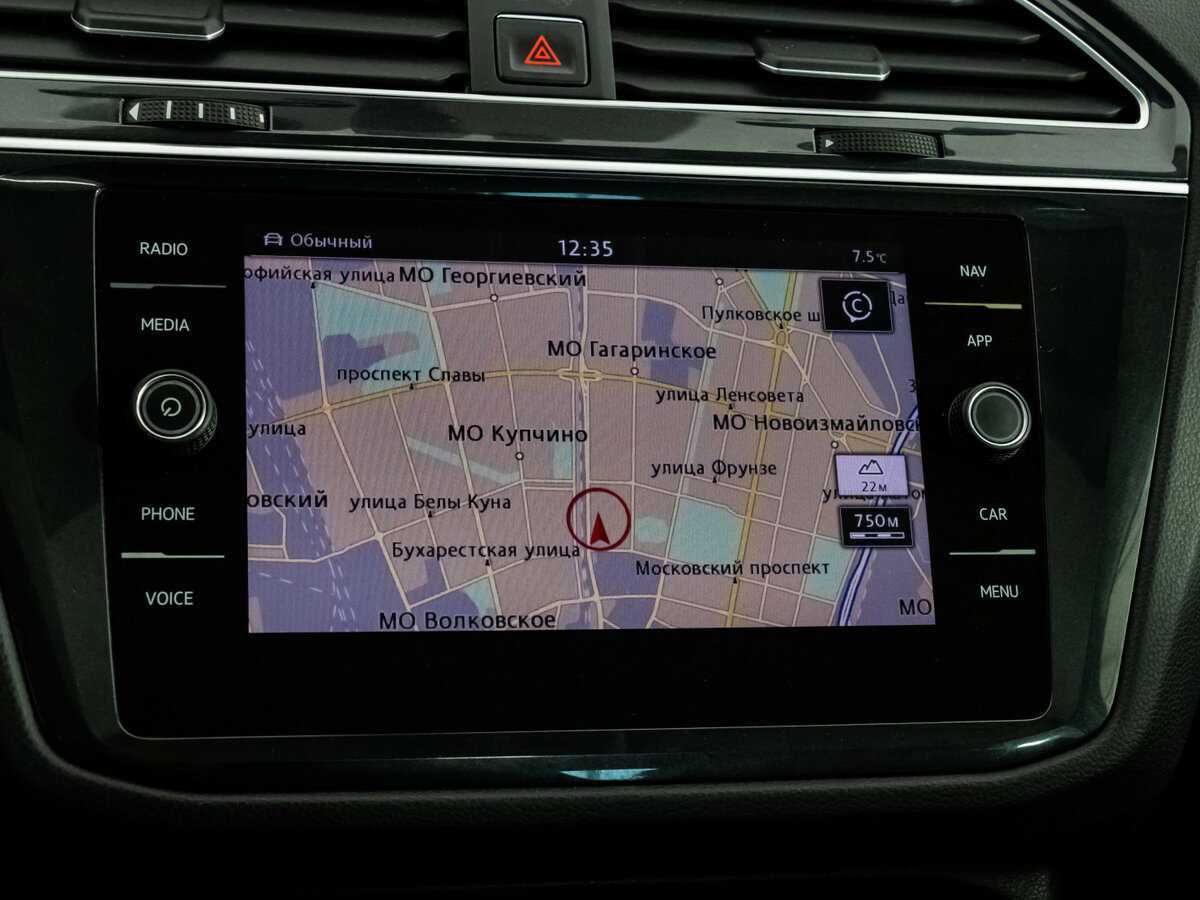 Купить Volkswagen Tiguan с пробегом. Фото: #15