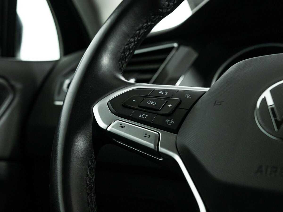 Купить Volkswagen Tiguan с пробегом. Фото: #19
