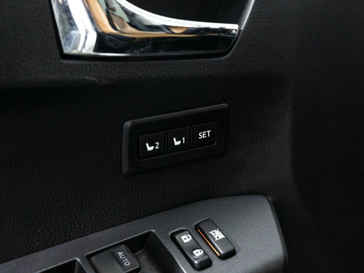 Купить Toyota RAV4 с пробегом. Фото: #16