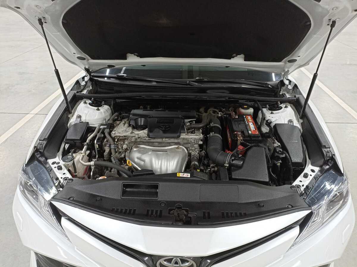 Купить Toyota Camry с пробегом. Фото: #8
