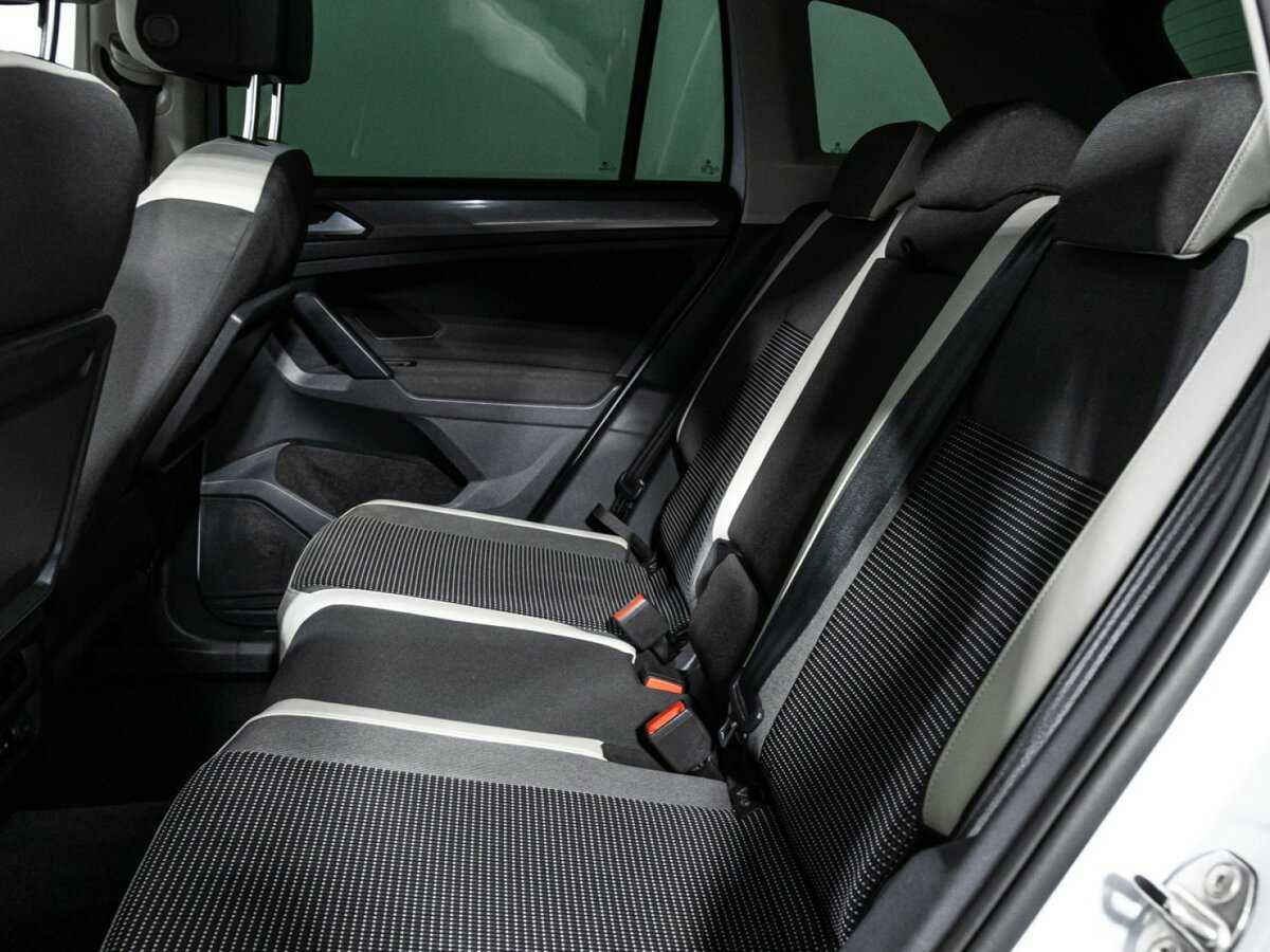 Купить Volkswagen Tiguan с пробегом. Фото: #9