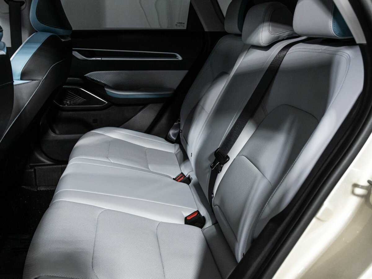 Купить Geely Emgrand с пробегом. Фото: #9