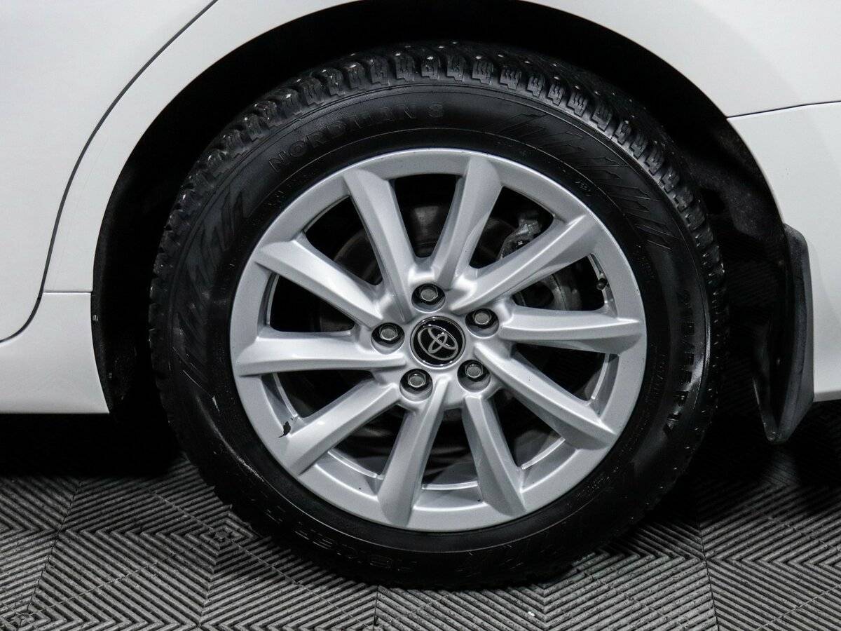 Купить Toyota Camry с пробегом. Фото: #11