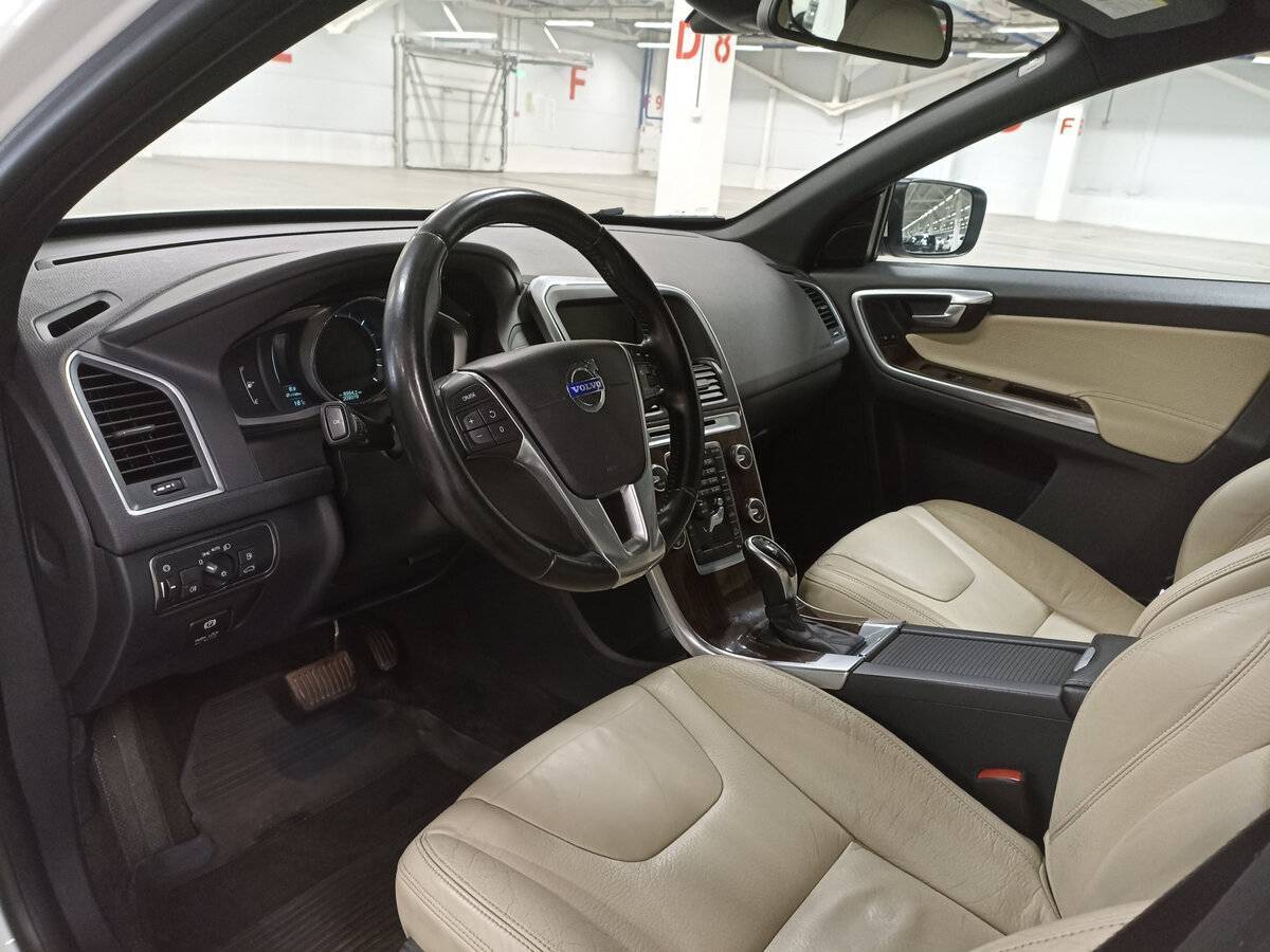 Купить Volvo XC60 с пробегом. Фото: #15