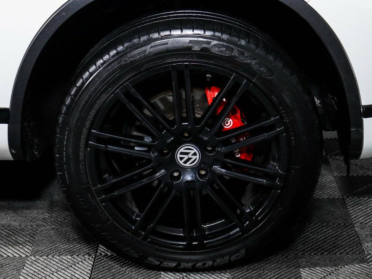 Купить Volkswagen Touareg с пробегом. Фото: #13