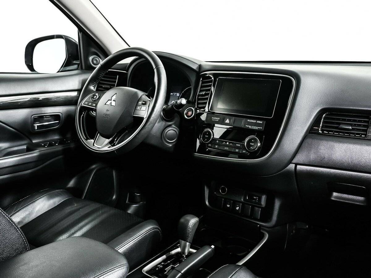 Купить Mitsubishi Outlander с пробегом. Фото: #8