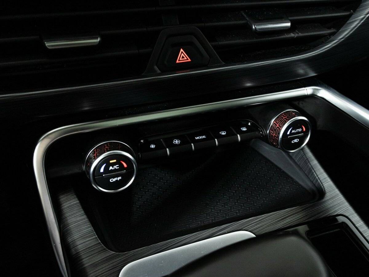 Купить Geely Tugella с пробегом. Фото: #23