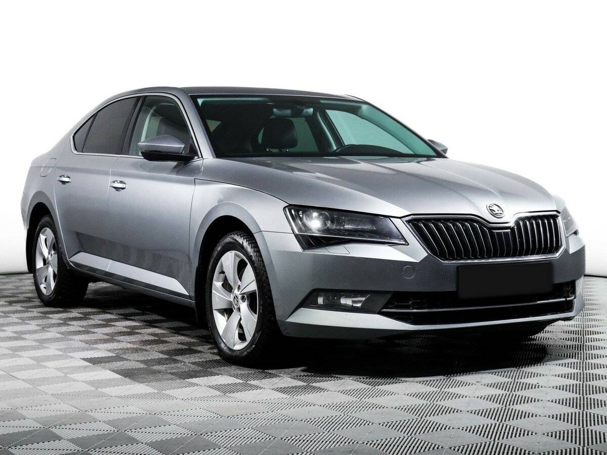 Купить Skoda Superb с пробегом. Фото: #2