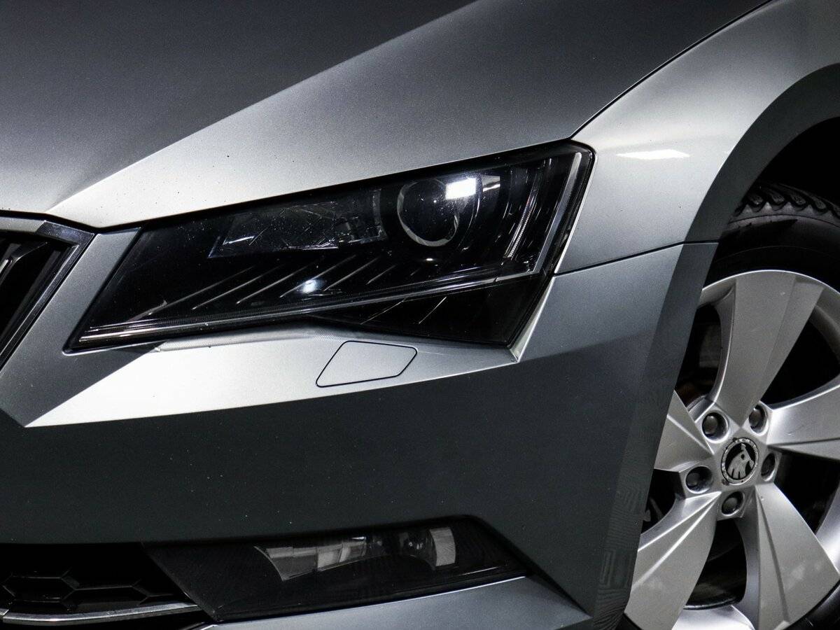 Купить Skoda Superb с пробегом. Фото: #12