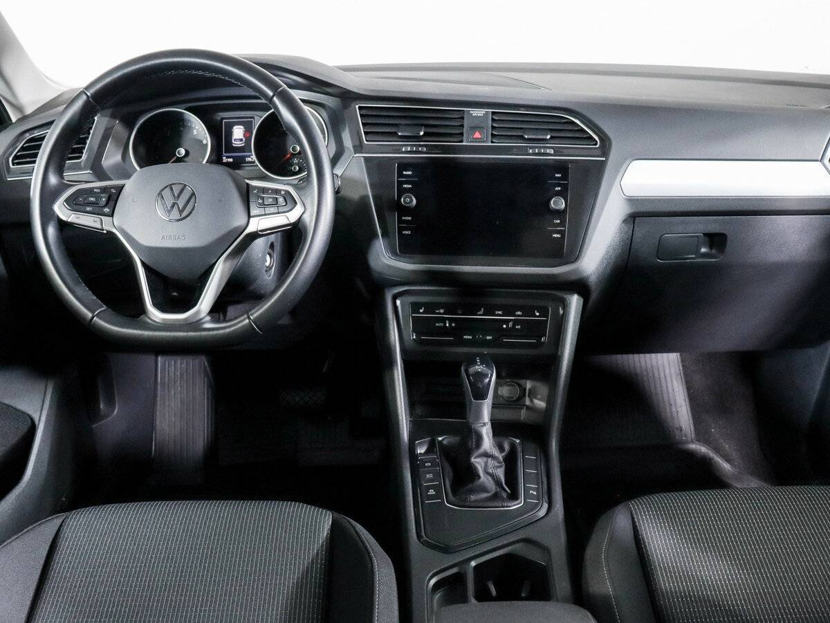 Купить Volkswagen Tiguan с пробегом. Фото: #11